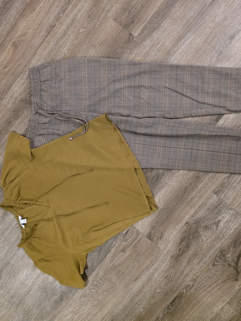 Nine West Olive Green Top with Gray Plaid Chinos